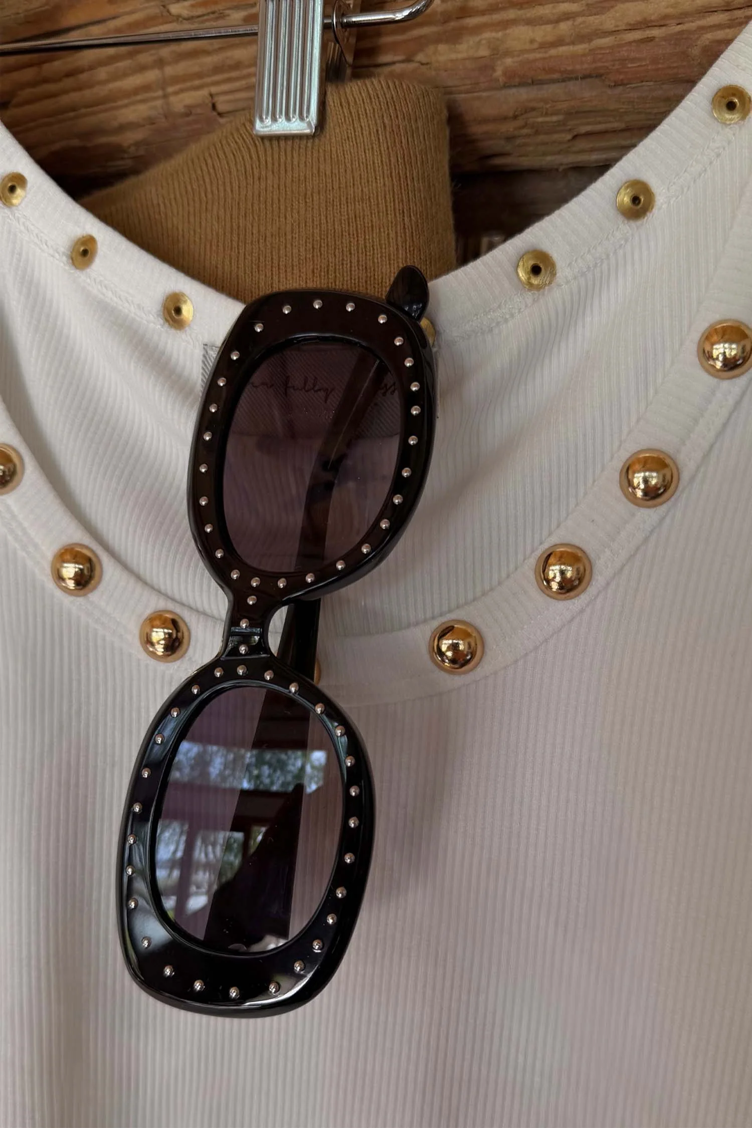 1001-black-studded-acetate-sunglasses-6.webp Black Studded Acetate Sunglasses