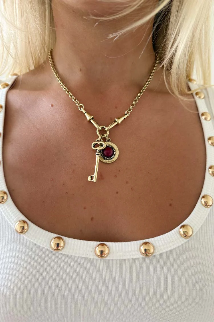 1423-deloris-key-necklace-3.webp Deloris Key Necklace