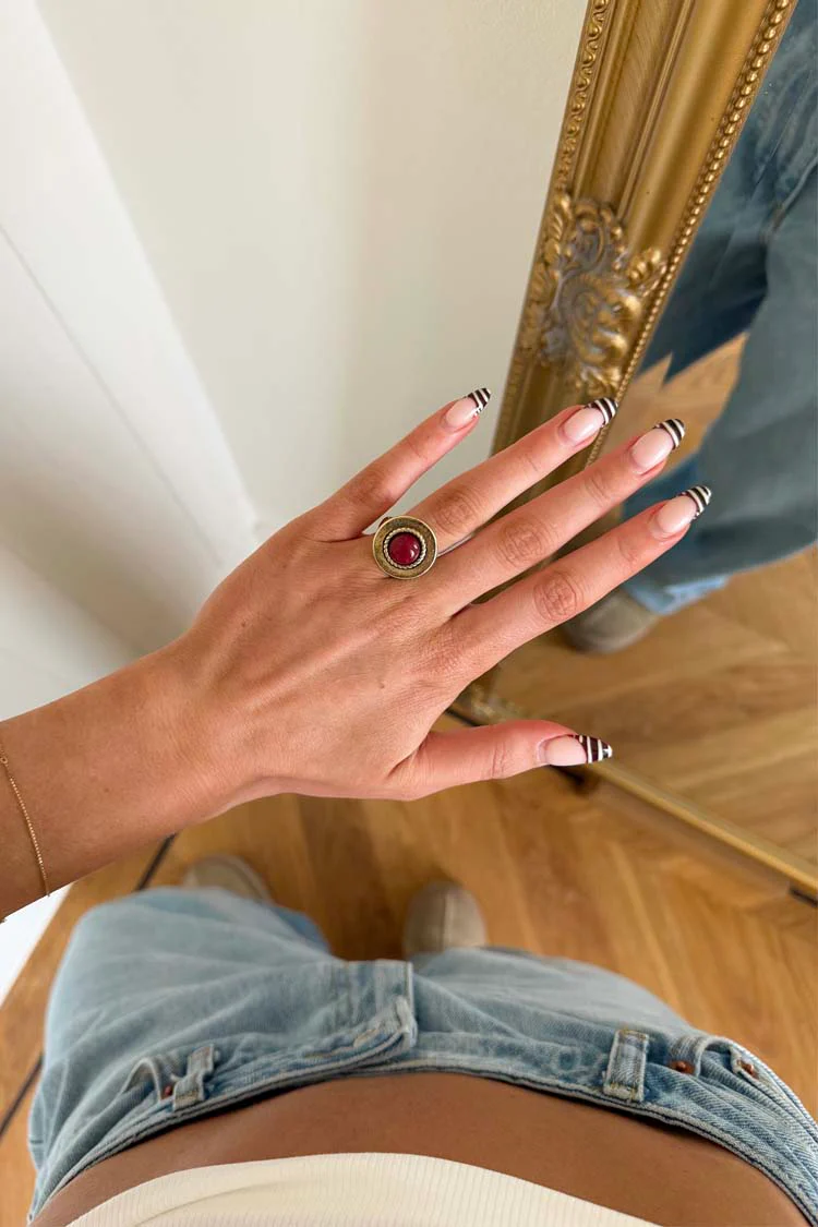 1430-deloris-red-circle-ring-3.webp Deloris Red Circle Ring
