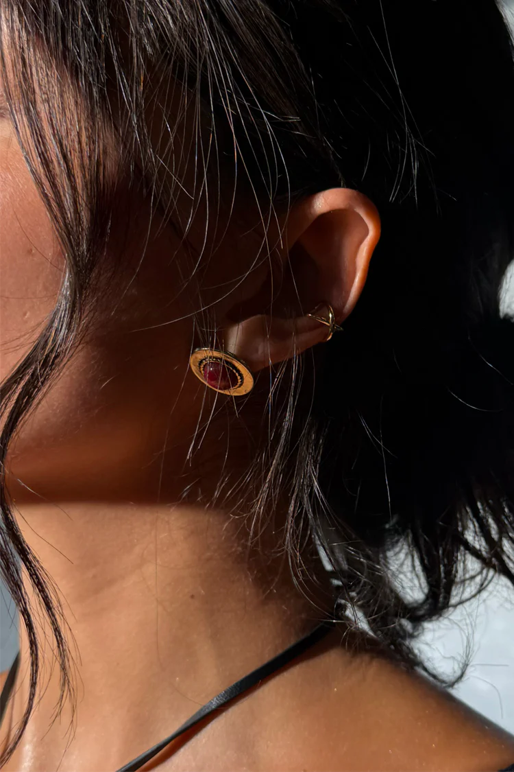 1434-deloris-red-circle-earrings-4.webp Deloris Red Circle Earrings