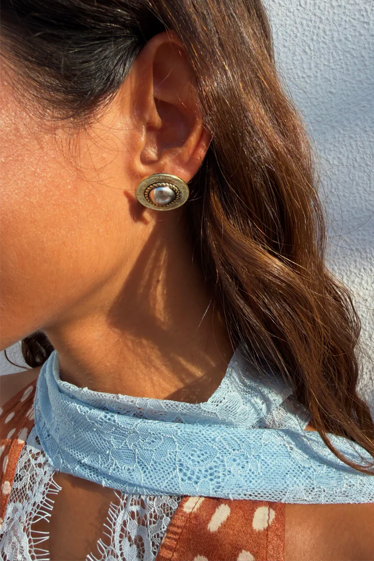 1436-deloris-silver-circle-earrings-4.webp Deloris Silver Circle Earrings