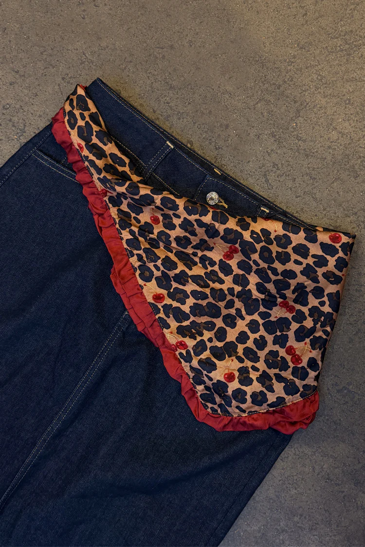 1953-cherry-leopard-bandana-4.webp Cherry Leopard Bandana