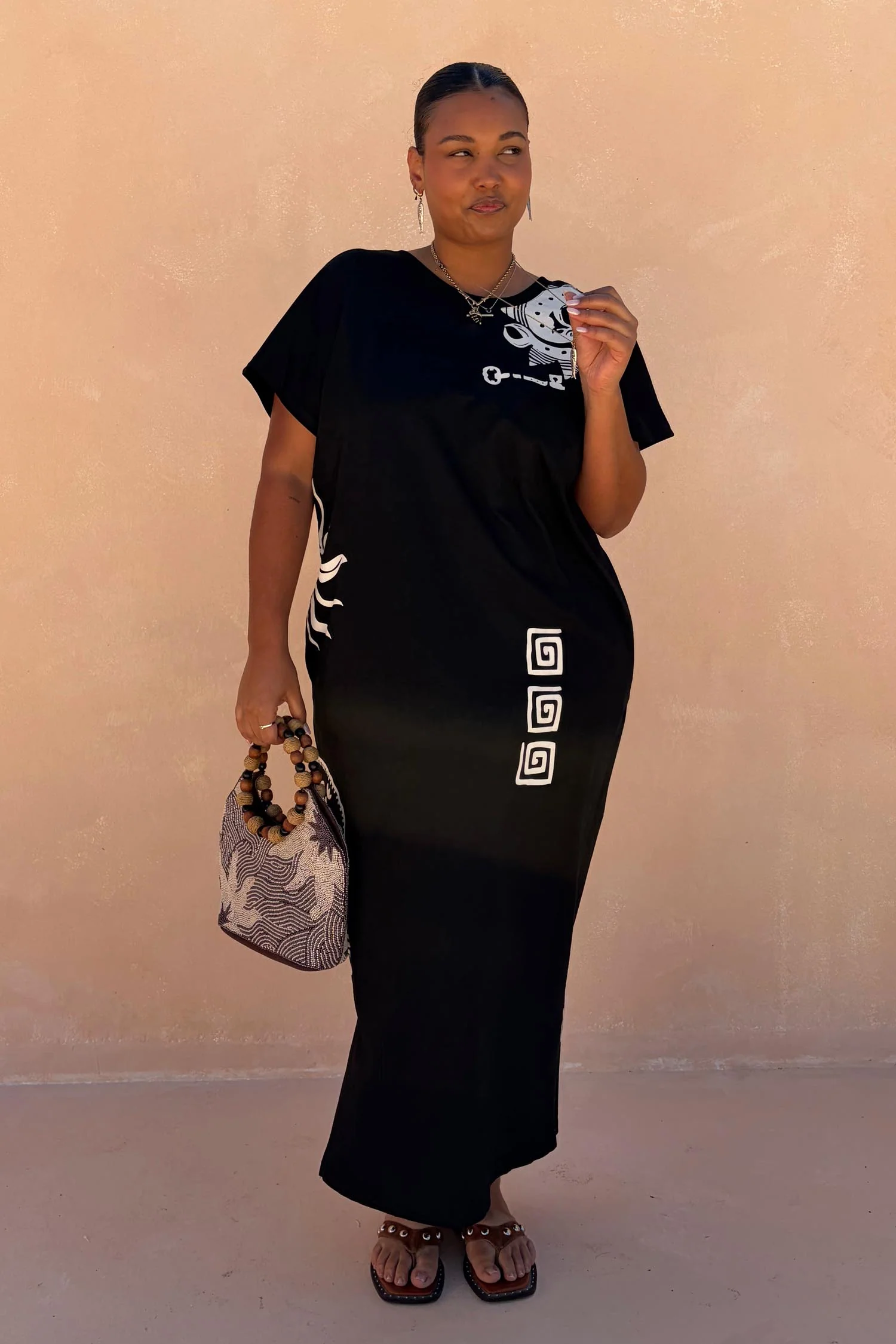 2104-black-dolce-vita-t-shirt-dress-2.webp Black Dolce Vita T-Shirt Dress