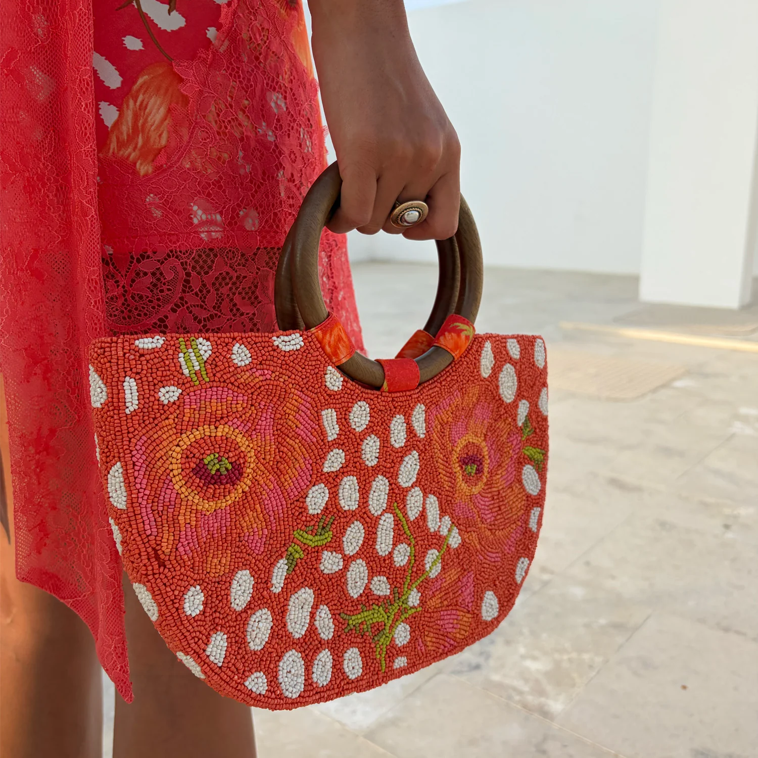 2650-coral-fawn-beaded-bag-1.webp Coral Fawn Beaded Bag