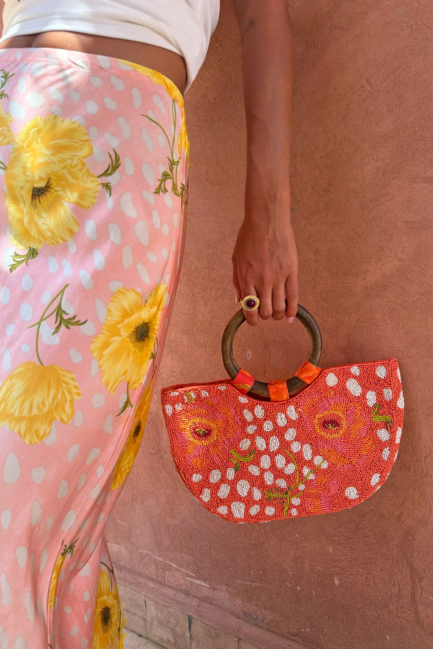 2650-coral-fawn-beaded-bag-2.webp Coral Fawn Beaded Bag