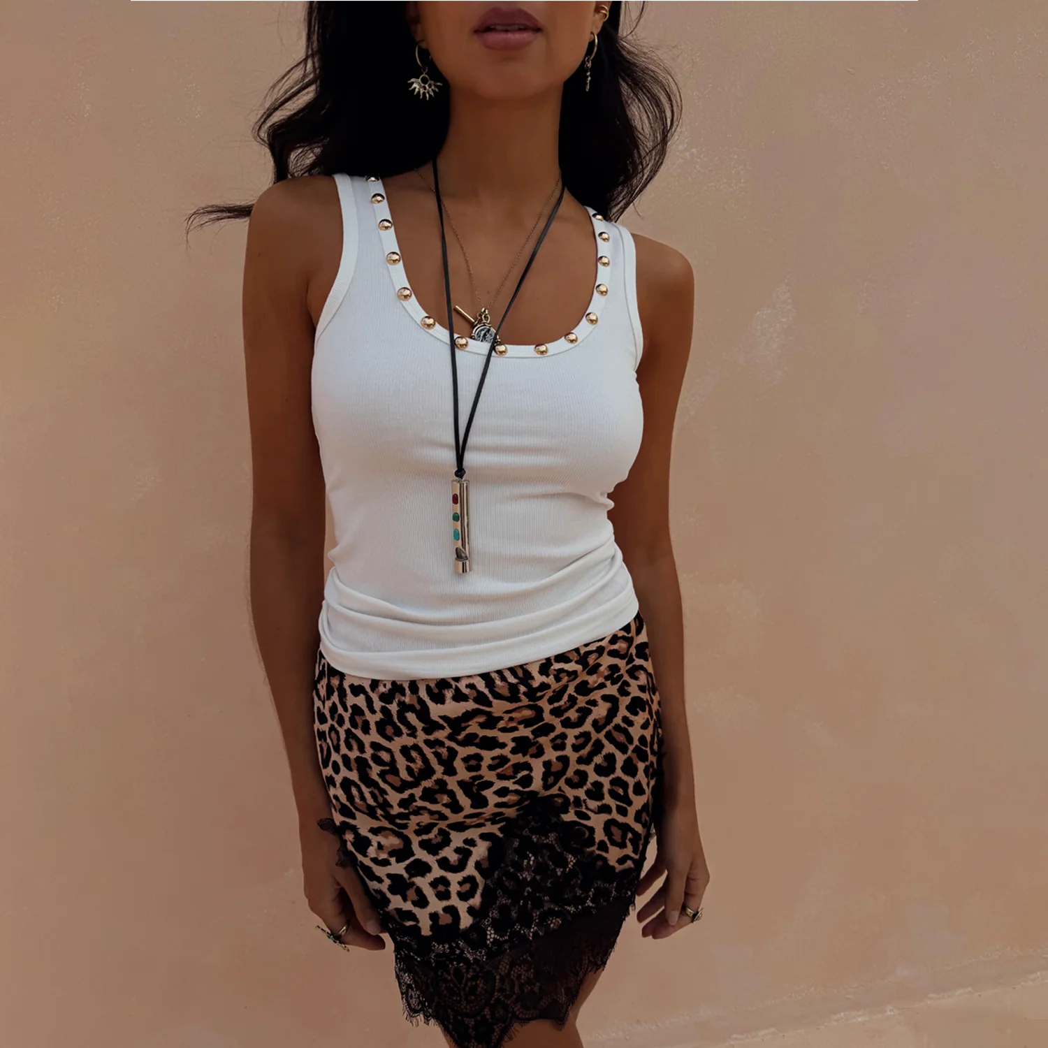 2776-xs-xs-variation-1.webp White Studded Rib Vest