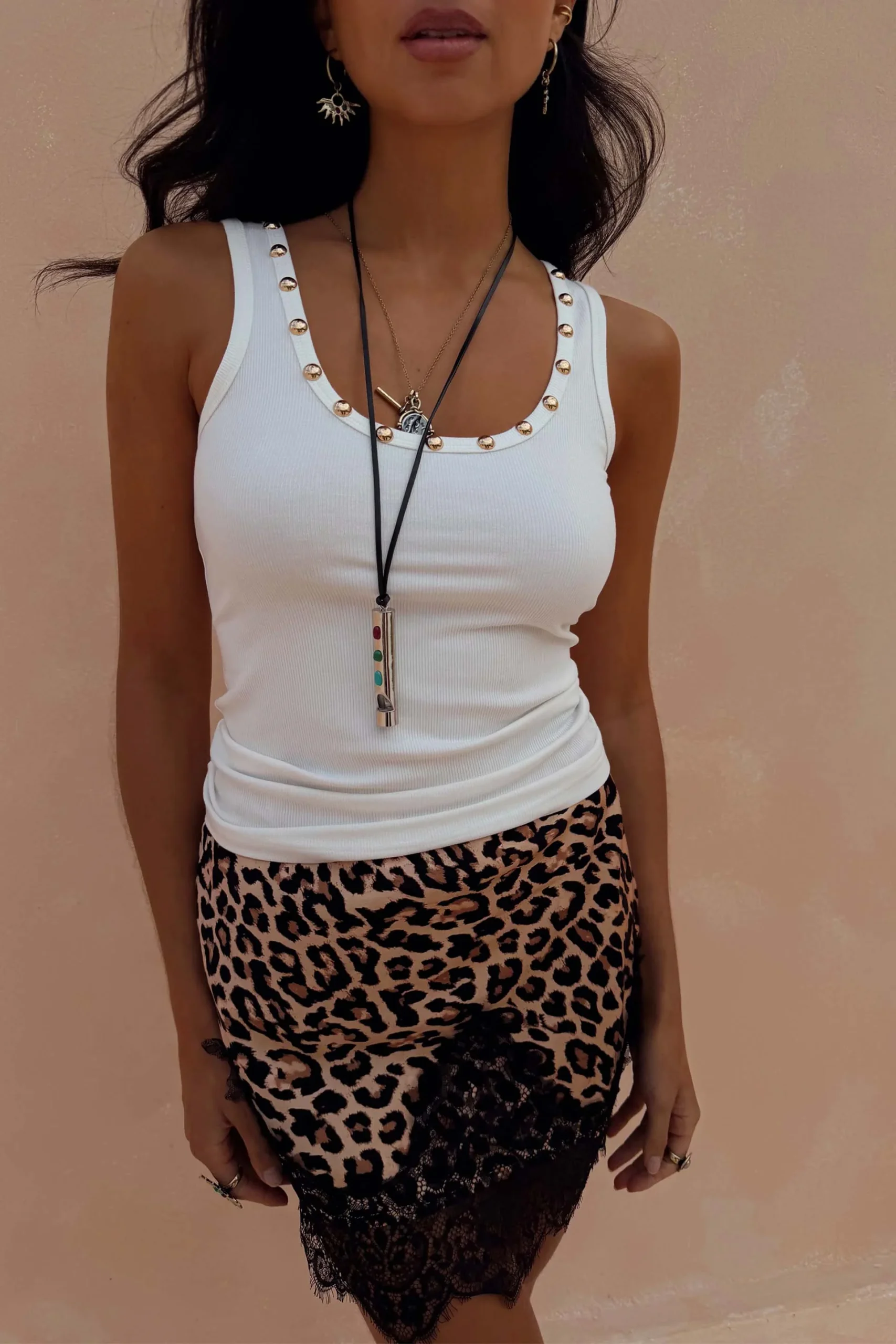2776-xs-xs-variation-2.webp White Studded Rib Vest