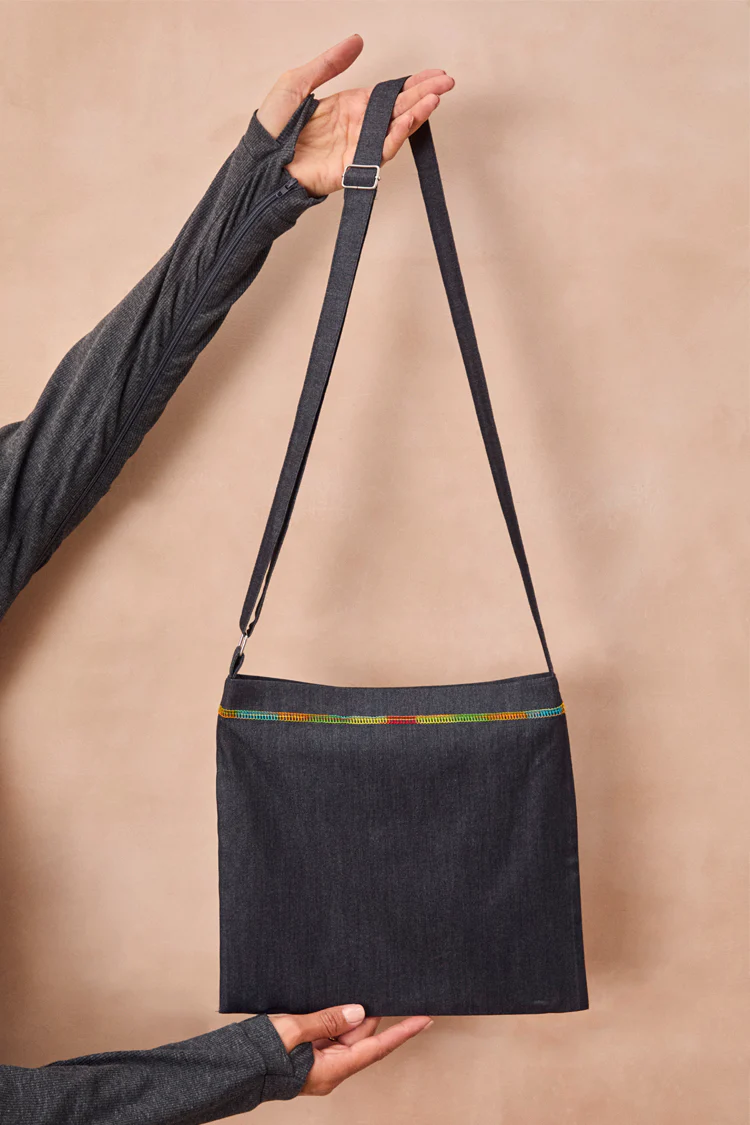 3182-charcoal-life-is-tough-honey-drainage-bag-8.webp Charcoal Life is Tough Honey Drainage Bag