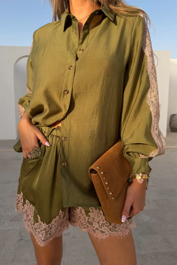 3197-dir-1679091c5a88-6-variation-3.webp Olive & Pink Lace Shorts