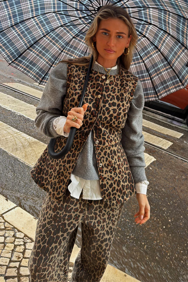 4183-dir-1679091c5a88-6-variation-5.webp Leopard Waistcoat