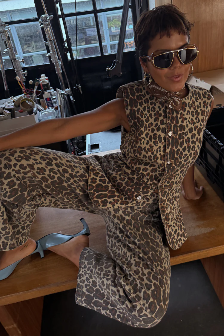 4183-dir-1679091c5a88-6-variation-7.webp Leopard Waistcoat