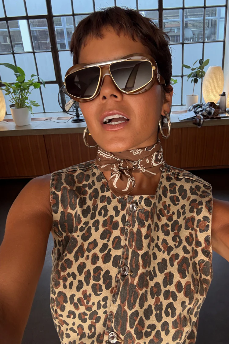 4183-dir-1679091c5a88-6-variation-9.webp Leopard Waistcoat