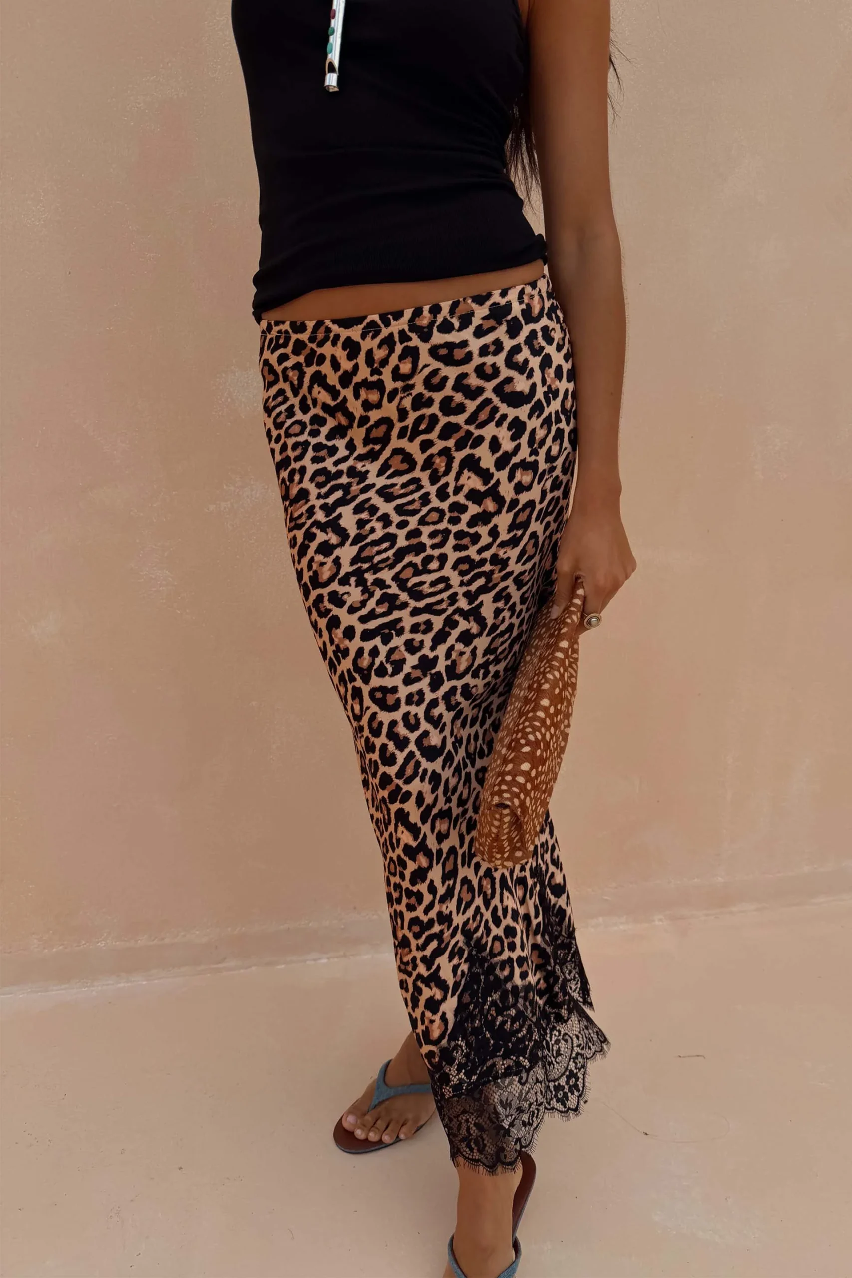 4508-leopard-lace-midi-maeva-skirt-3.webp Leopard Lace Midi Maeva Skirt