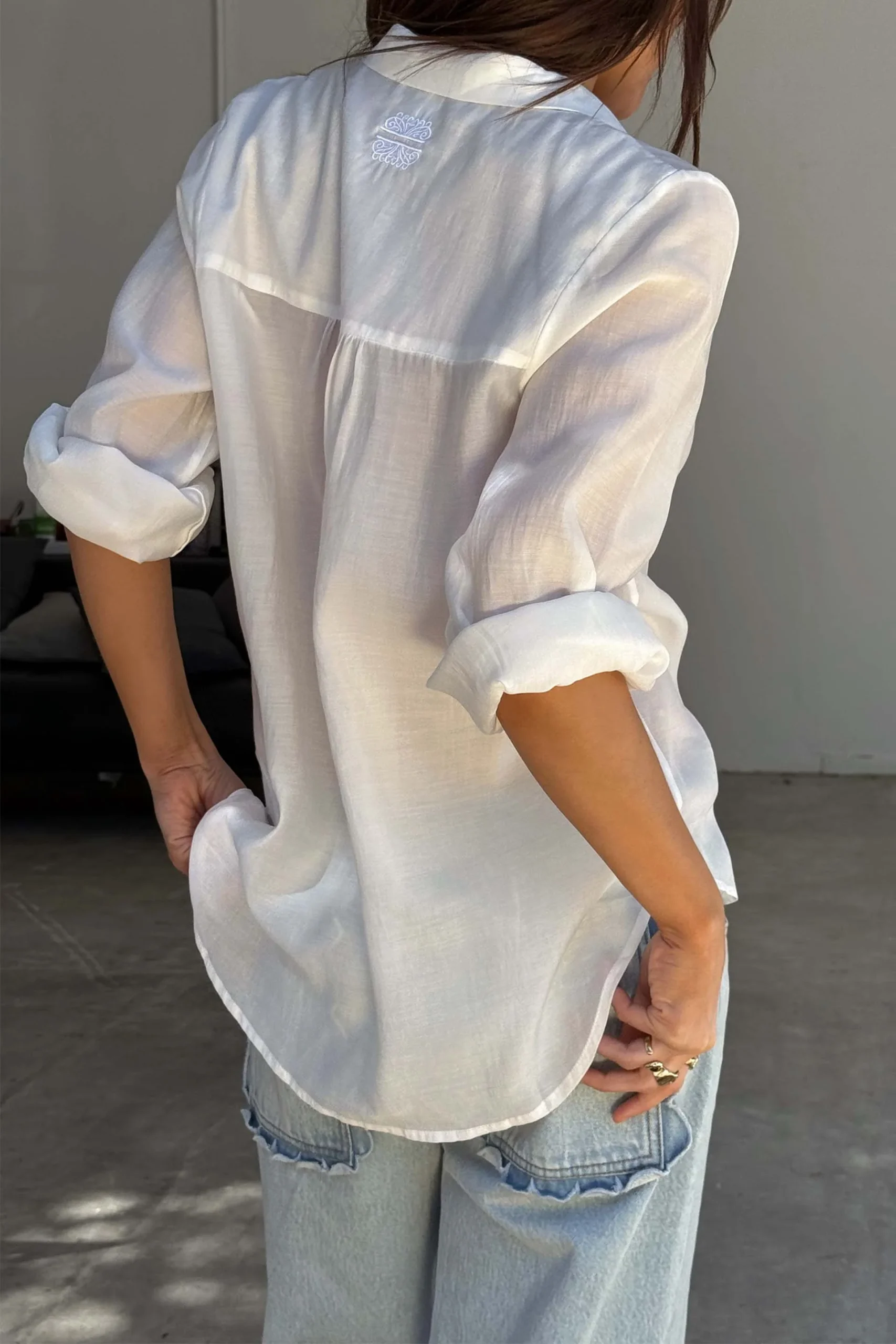 4933-dir-1679091c5a88-6-variation-3.webp White Miley Shirt