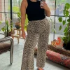 5016-leopard-lucia-scallop-detail-jeans-2.webp Leopard Lucia Scallop Detail Jeans