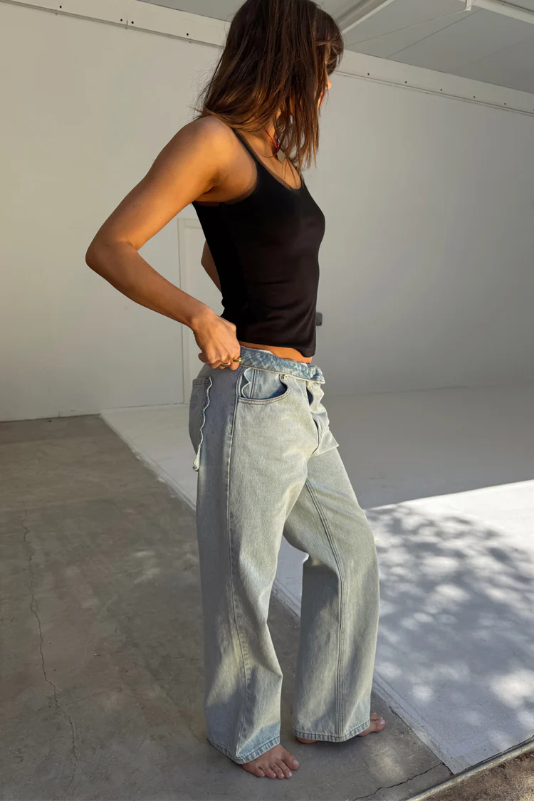 5058-scallop-detail-straight-leg-jeans-10.webp Scallop Detail Straight Leg Jeans