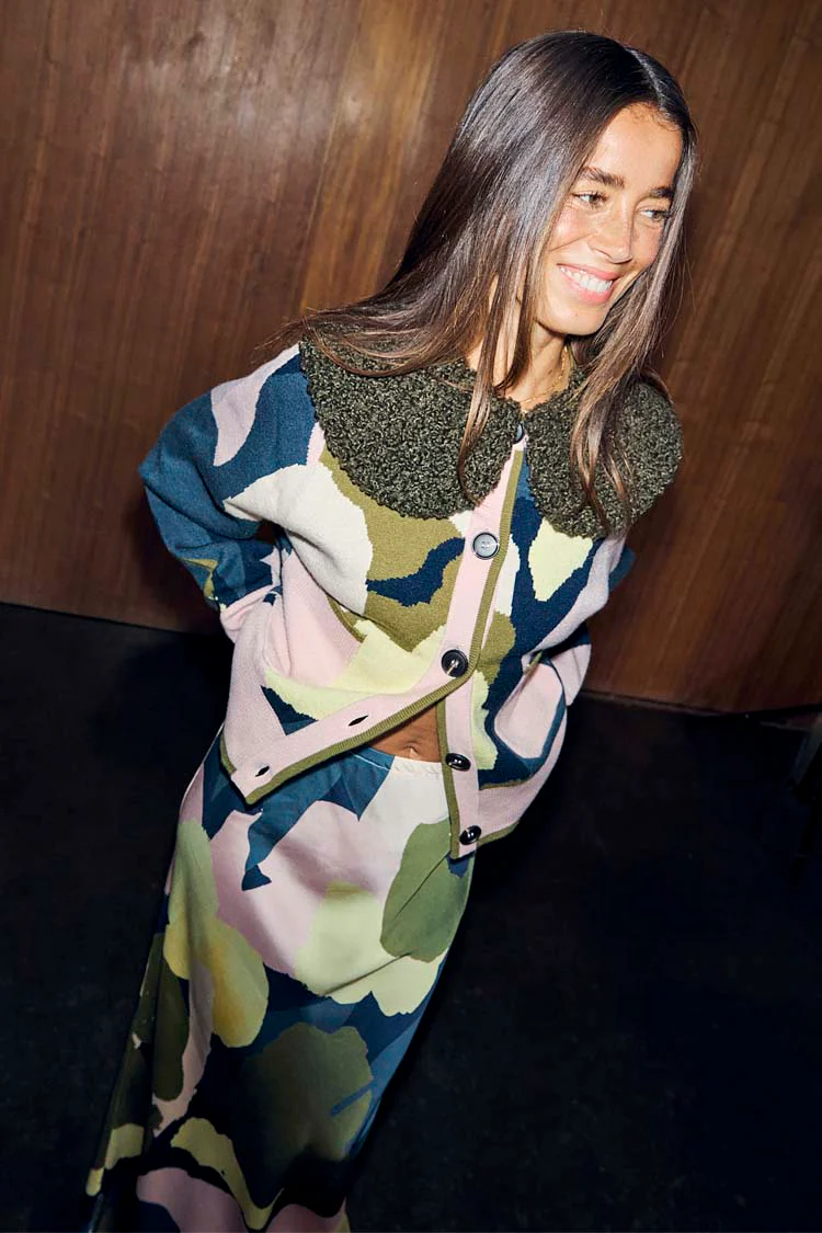 5378-teal-mara-abstract-cheryl-cardigan-6.webp Teal Mara Abstract Cheryl Cardigan
