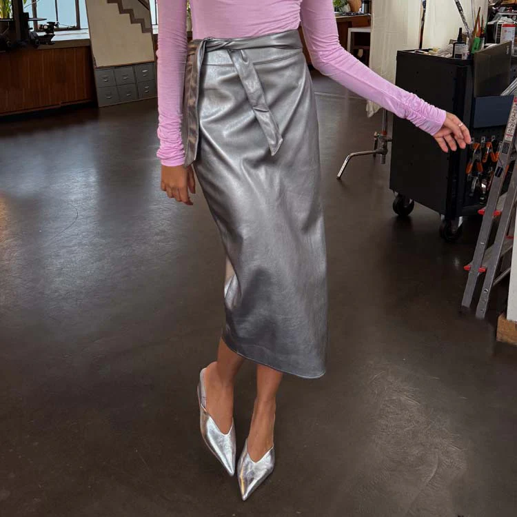 5475-gunmetal-vegan-leather-jaspre-skirt-1.webp Gunmetal Vegan Leather Jaspre Skirt