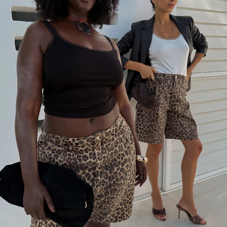 5517-leopard-lucia-scallop-pocket-long-shorts-1.webp Leopard Lucia Scallop Pocket Long Shorts