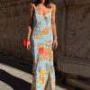 591-dir-1679091c5a88-6-variation-3.jpg Sky Blue Floral Sofia Dress