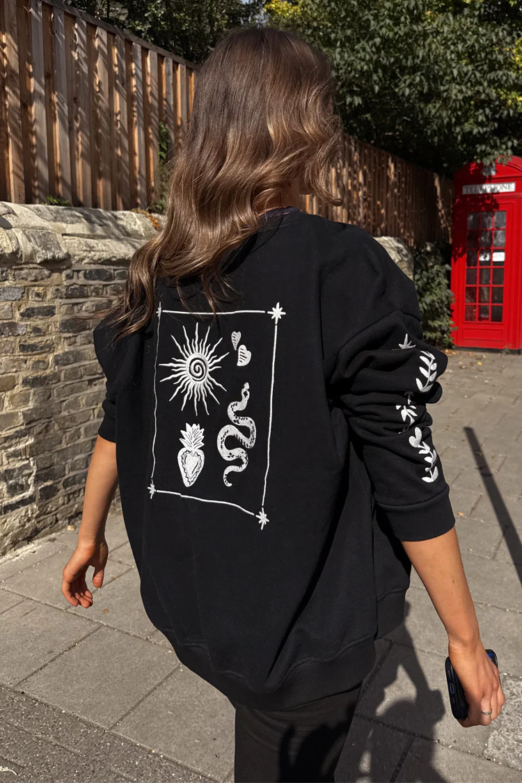 5958-black-sweatshirt-with-ecru-embroidery-5.webp Black Sweatshirt with Ecru Embroidery