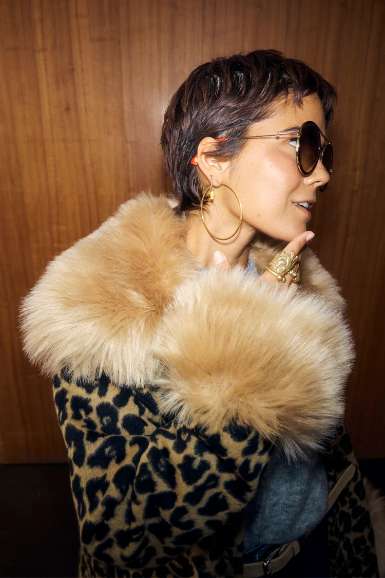 6167-leopard-coat-with-faux-fur-trims-5.webp Leopard Coat with Faux Fur Trims