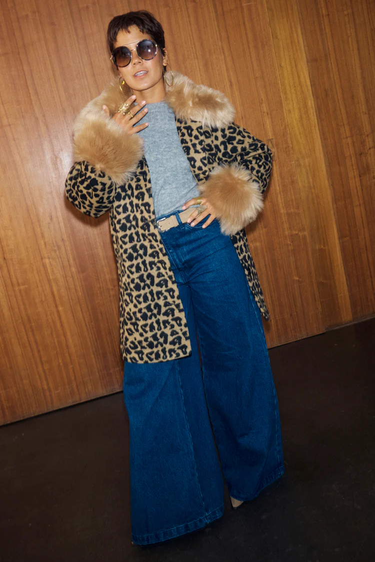 6167-leopard-coat-with-faux-fur-trims-6.webp Leopard Coat with Faux Fur Trims