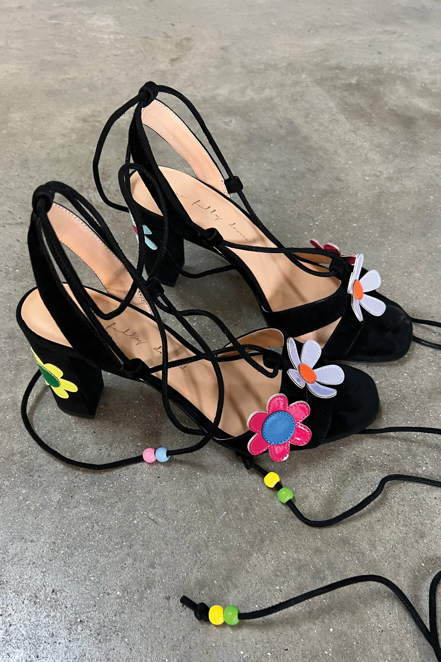 7253-flower-power-heel-7.webp Flower Power Heel