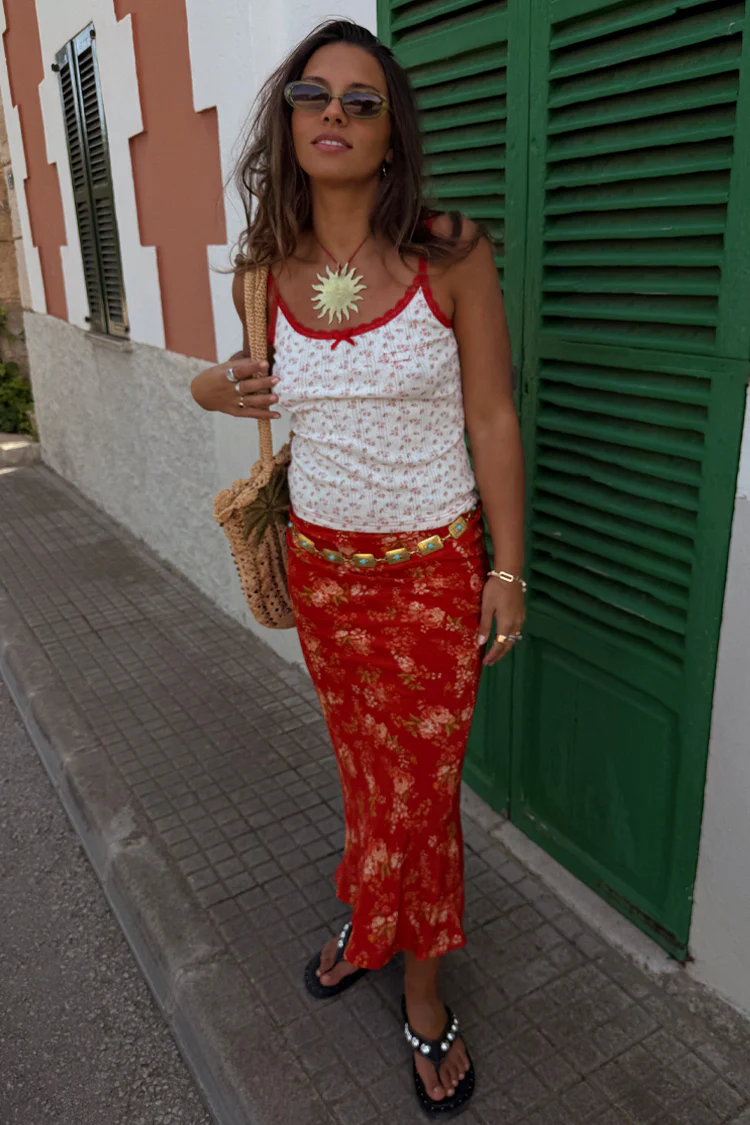 7392-dir-1679091c5a88-6-variation-6.webp Red Floral Midi Skirt