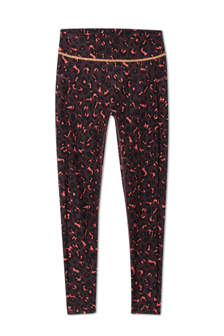 7586-dark-leopard-leggings-10.webp Dark Leopard Leggings