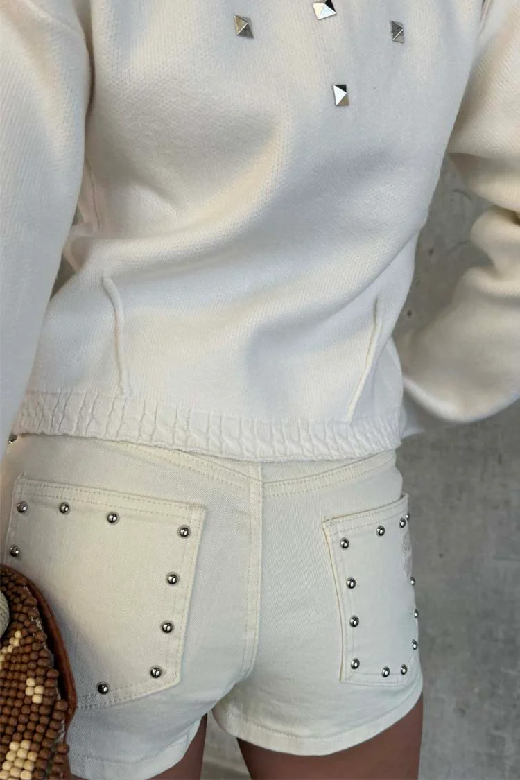 7698-dir-1679091c5a88-6-variation-7.webp Ecru Studded Hot Pant