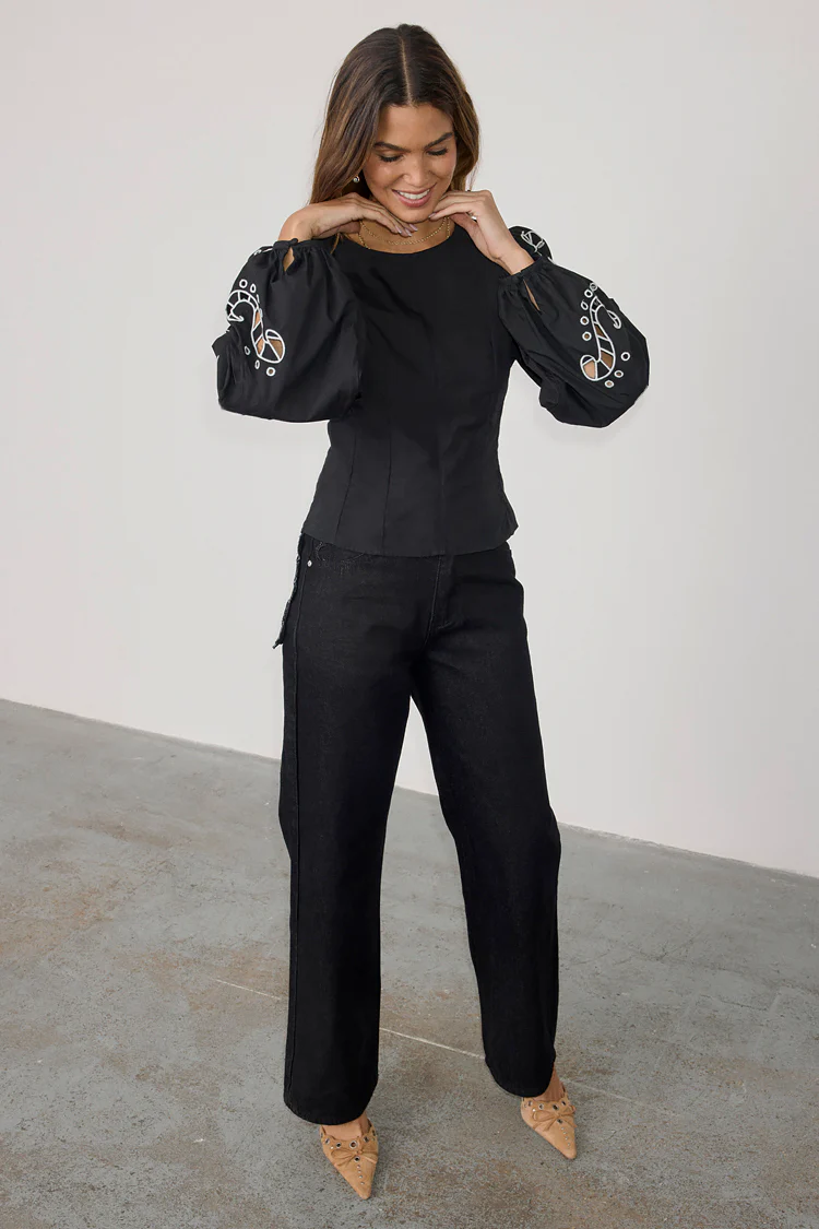 7992-dir-1679091c5a88-6-variation-8.webp Black Enchanted Lillie Top