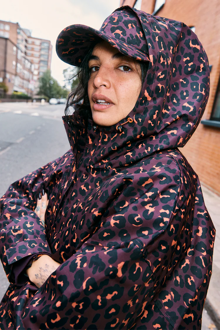 8060-dark-leopard-cap-4.webp Dark Leopard Cap