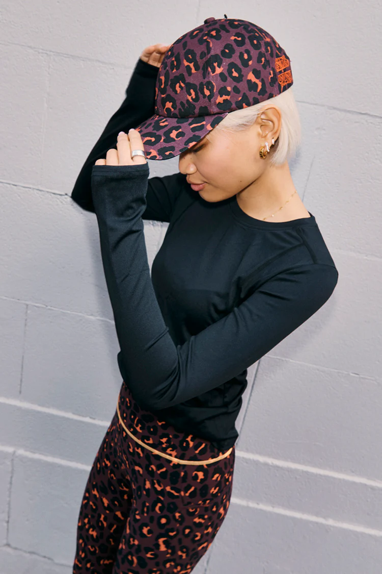 8060-dark-leopard-cap-7.webp Dark Leopard Cap