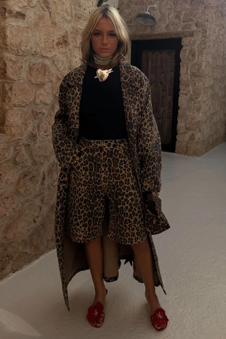 8199-dir-a87ff679a2f3-4-variation-10.webp Lucia Leopard Denim 55 Coat Petite