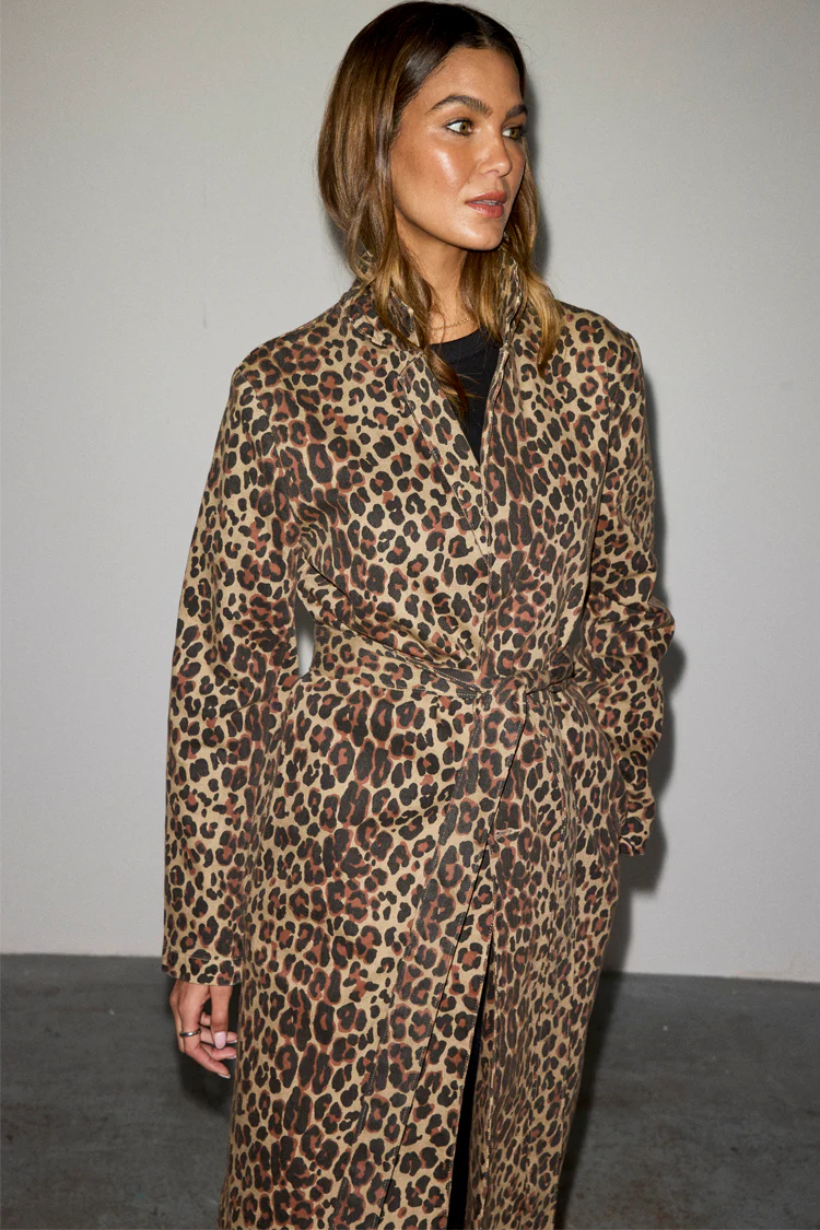 8199-dir-a87ff679a2f3-4-variation-6.webp Lucia Leopard Denim 55 Coat Petite
