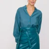 8383-teal-vegan-leather-mini-jaspre-skirt-petite-5.webp Teal Vegan Leather Mini Jaspre Skirt Petite